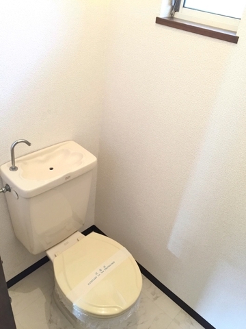 アメニティ南生田1階 トイレ