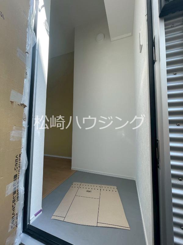 AW中野松が丘1階 玄関