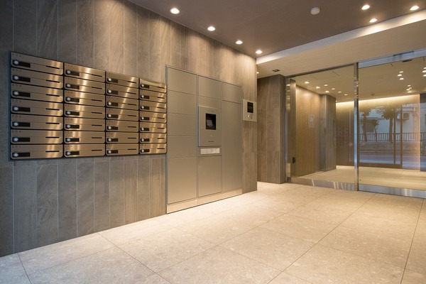 ザ・レジデンス・オブ・トーキョーＨ１９702号室 エントランス