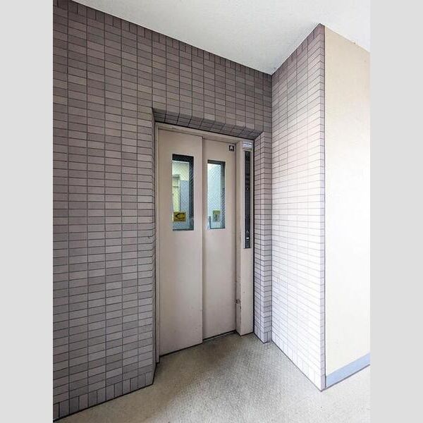 グローリーヒルズⅡ エレベーター