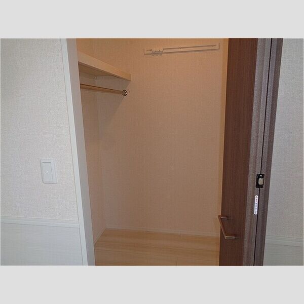 グリシーヌ305号室 収納