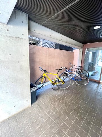 目黒シティ・カラバナ003B号室 駐輪スペース