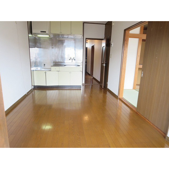 スカイビレッジ 内観