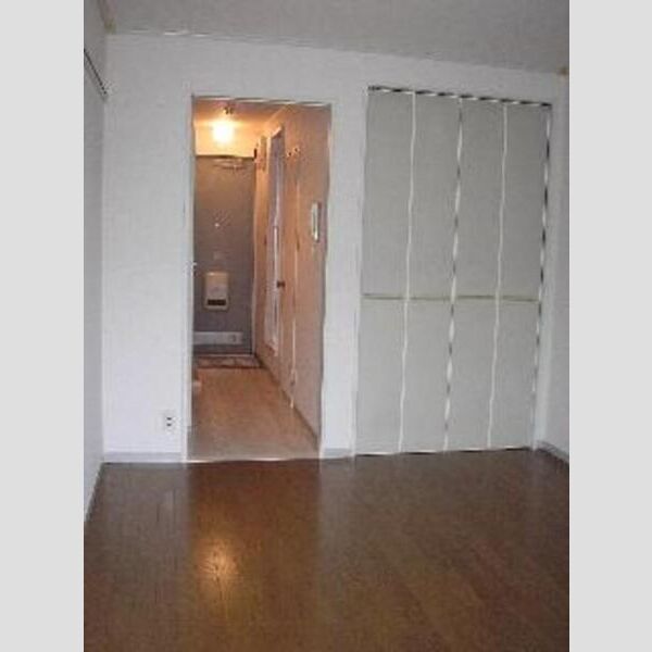 ドルフ北烏山　A 洋室