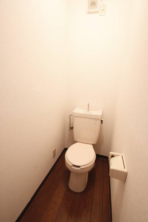 ファミーユスワ2階 部屋その他