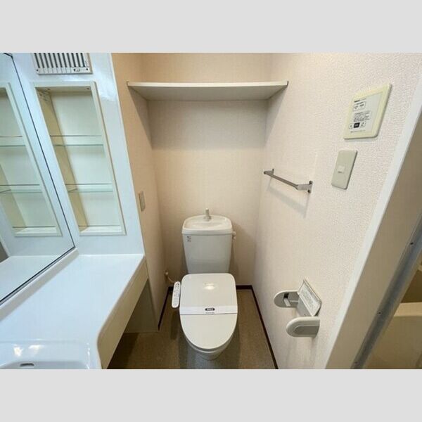 エミネンス上本郷201号室 同建物別部屋の参考画像