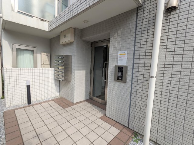 ブロッサムテラス下丸子303号室 エントランス