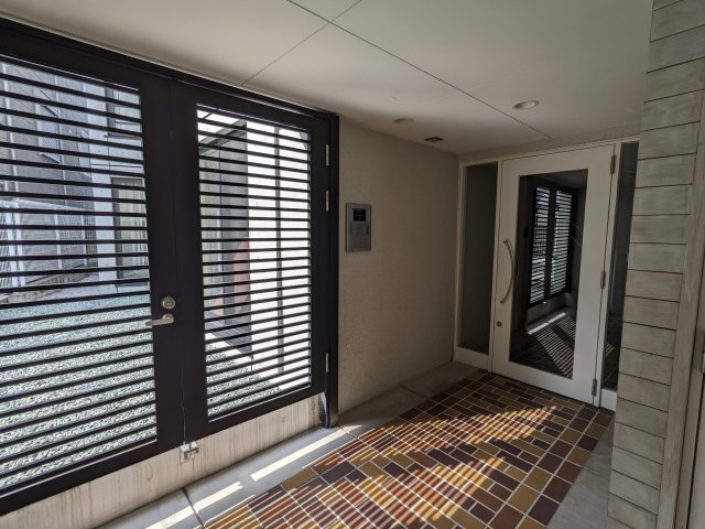 ラニ池袋302号室 ロビー