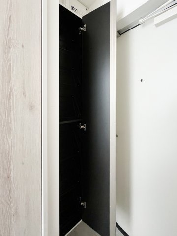 Claudia Takenotsuka／クラウディアタケノツカ クラウディアタケノツカ