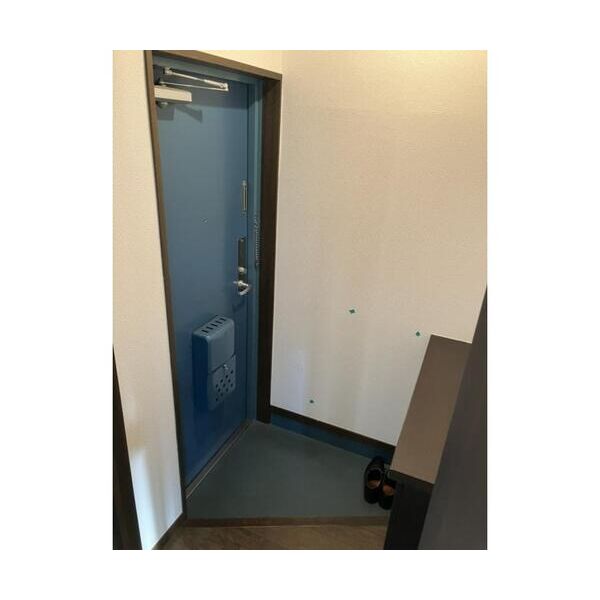 クレスト高輪 玄関