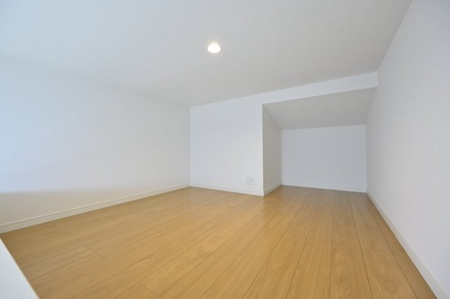ロイド二子新地2階 ロフト