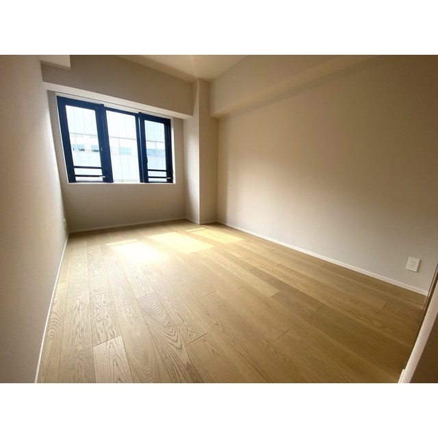 ザ・パークハウス千代田六番町603号室 洋室8帖　2025年9月撮影