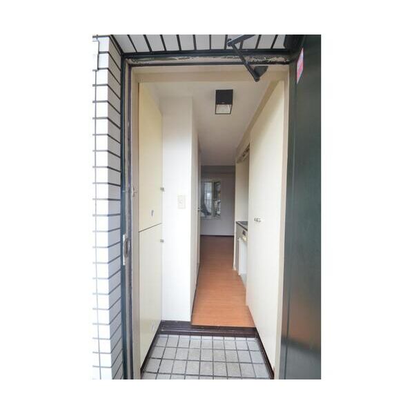 ベルシティ川口2号棟201号室 玄関