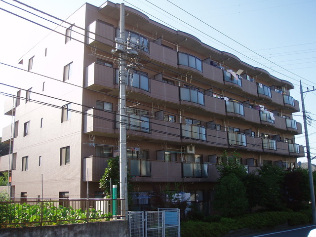 クイーンベル0101号室 外観2