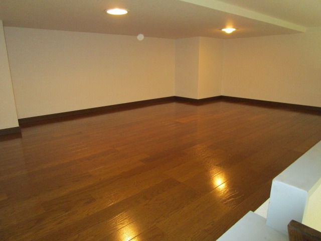 デルニエワコーII1階 内観