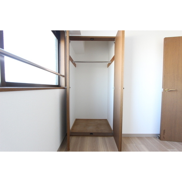 カサグランデ湘南306号室 洋室収納