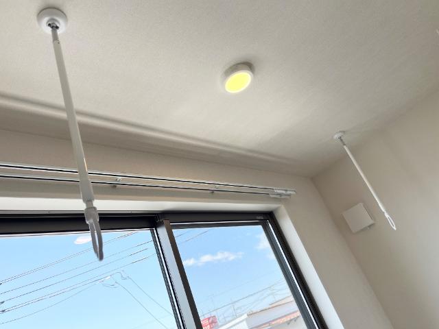 ラーバンコート大宮土屋201号室 室内洗濯干し