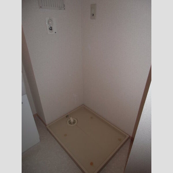 アピテ・プレミール105号室 同建物別部屋の参考画像