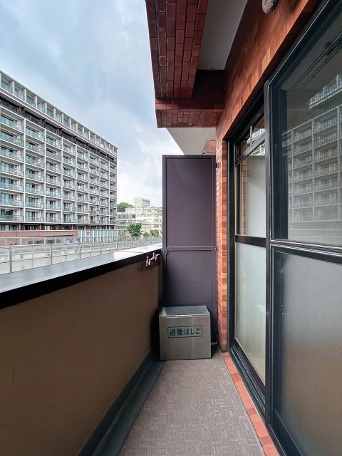 セザール代々木公園2階 バルコニー