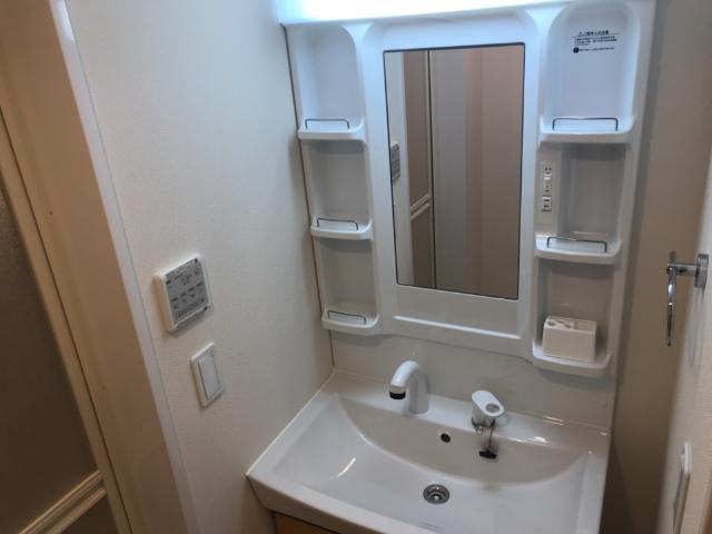 ビスタ湘南 洗髪洗面化粧台