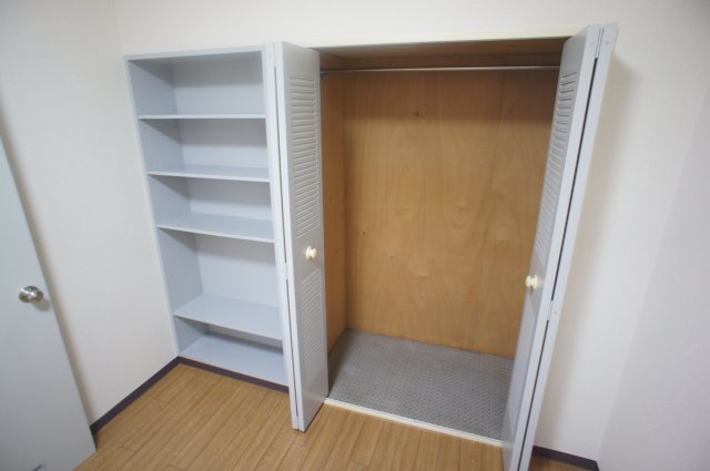 リビエール本郷0803号室 こまごまとしたものを収納できそうですね