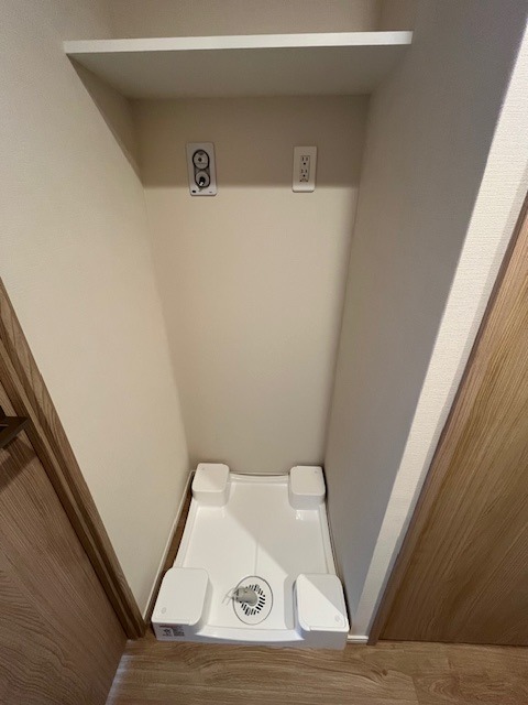 ワンルーフレジデンス台東根岸8階 洗濯機置き場