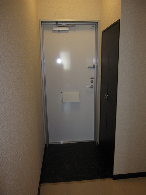 レオネクストサンクワイエットⅡ107号室 玄関