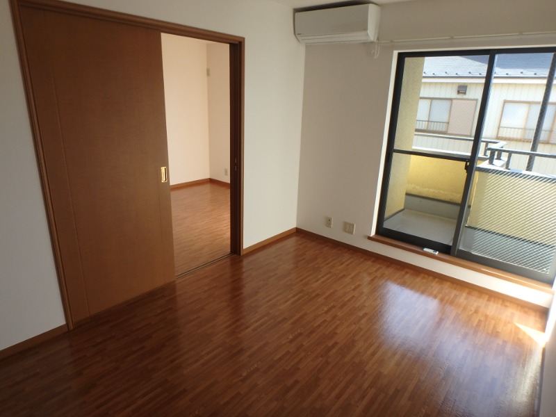 インフィニ1階 ※別部屋の写真になります。