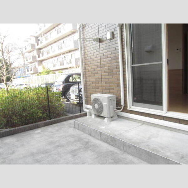 サンモール ナナ 　B103号室 テラス