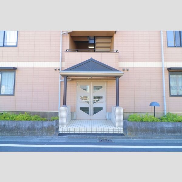 ロイヤルハイツ矢島 エントランス