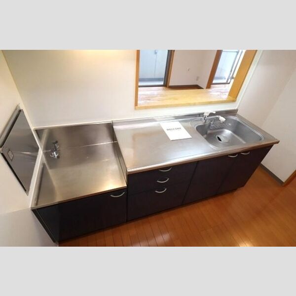 ヴェルドミール カシマ205号室 対面キッチン