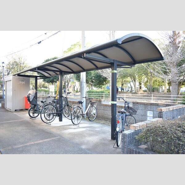 パークサイドヴィレッジ102号室 駐輪場