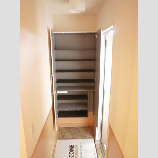 アインス フォーゲル トールサイズのシューズBOXです