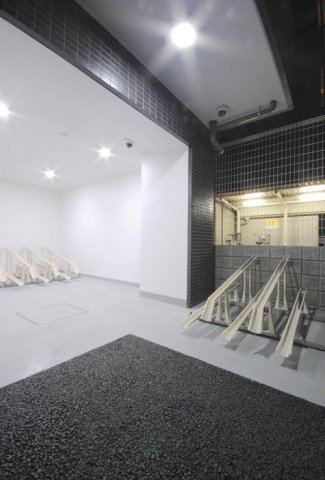 プレミアムキューブ横浜 外観