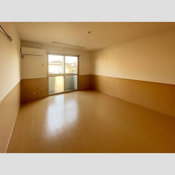 シャインローズ203号室 洋室