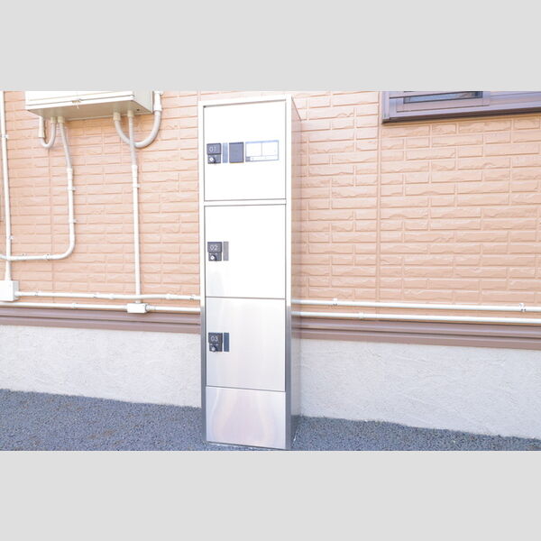 リヴェール 宅配ボックス