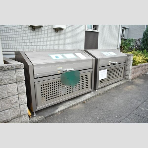 Dandelion　B101号室 敷地内ごみ置き場