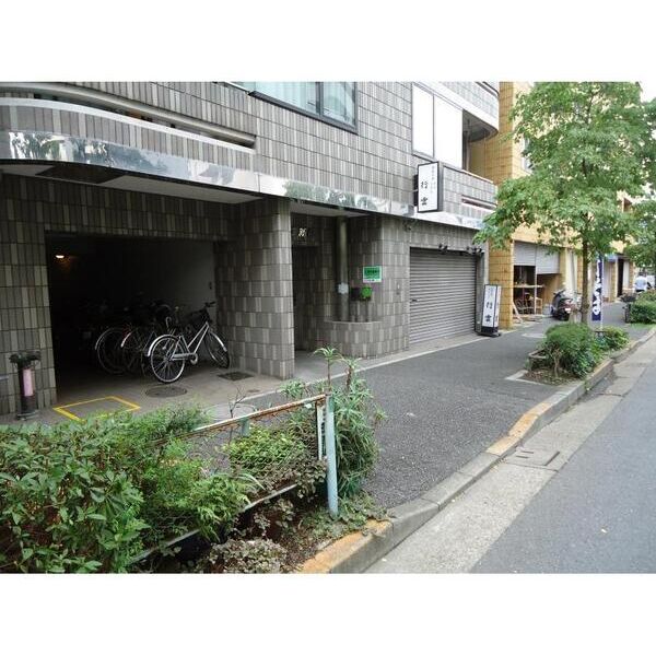 AKKレジデンス新宿502号室 エントランス