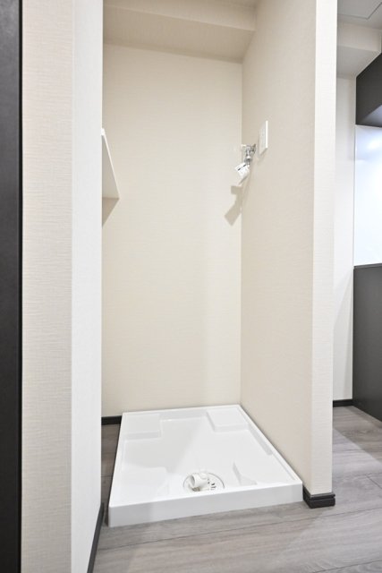 ＧＲＡＮＳＩＴＥ　ＮＡＫＡＭＥＧＵＲＯ5階 室内洗濯機置場