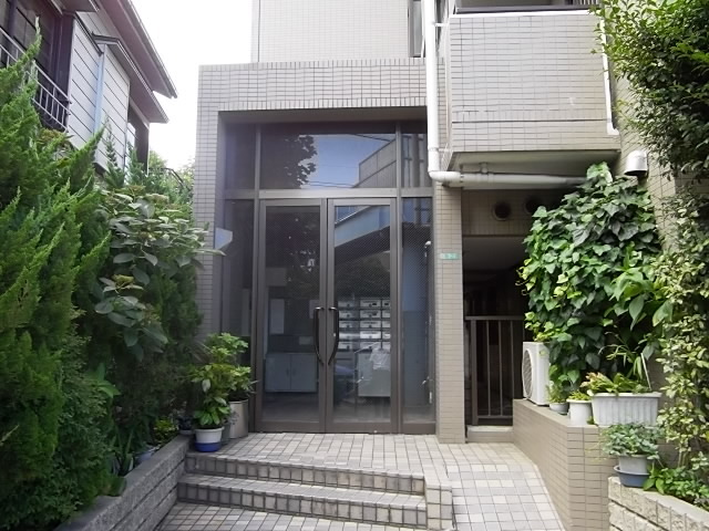 ジュネス箕輪 エントランス