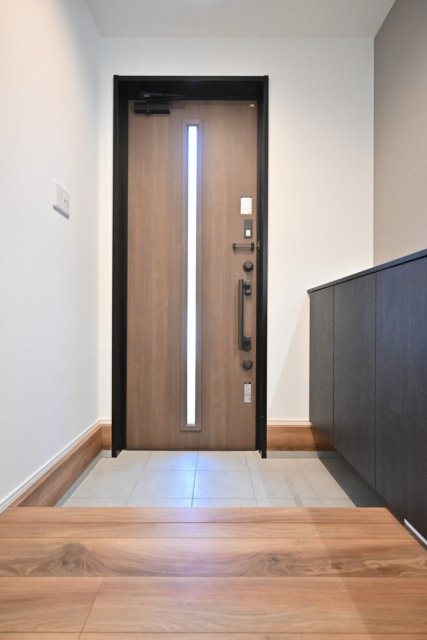 大田区南千束３丁目戸建　１号棟 玄関