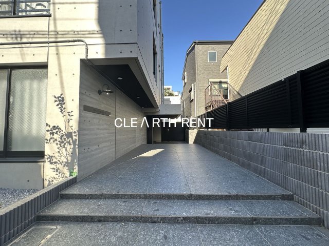 Ｐｒｉｍａｌ 石神井公園3階 期待感高まるエントランスアプローチ