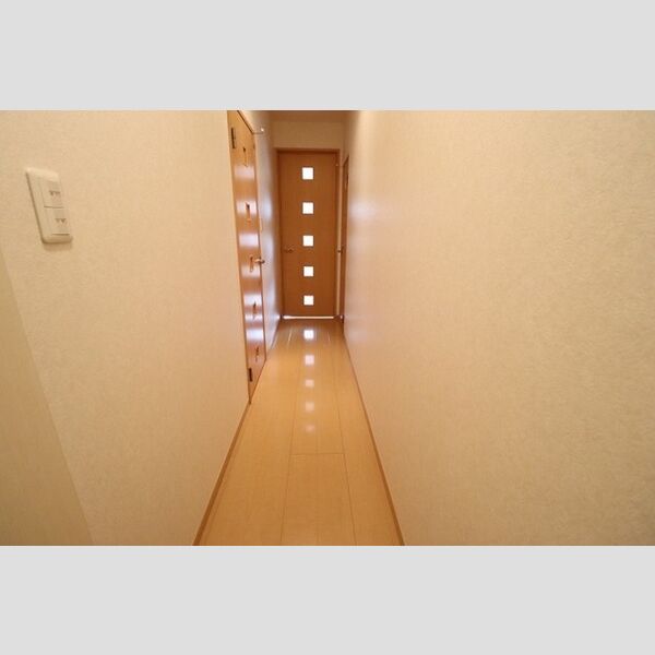 コルティー106号室 廊下