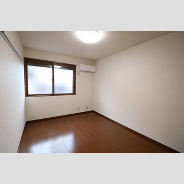 ノーブルタウン　弐番館101号室 洋室