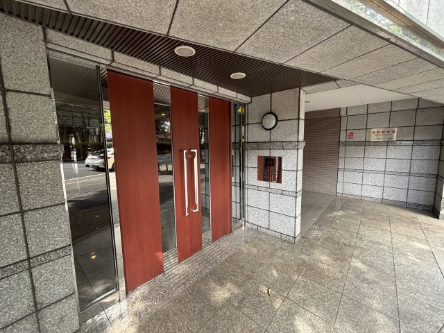 サンスタレ駒沢ファーストコート エントランス