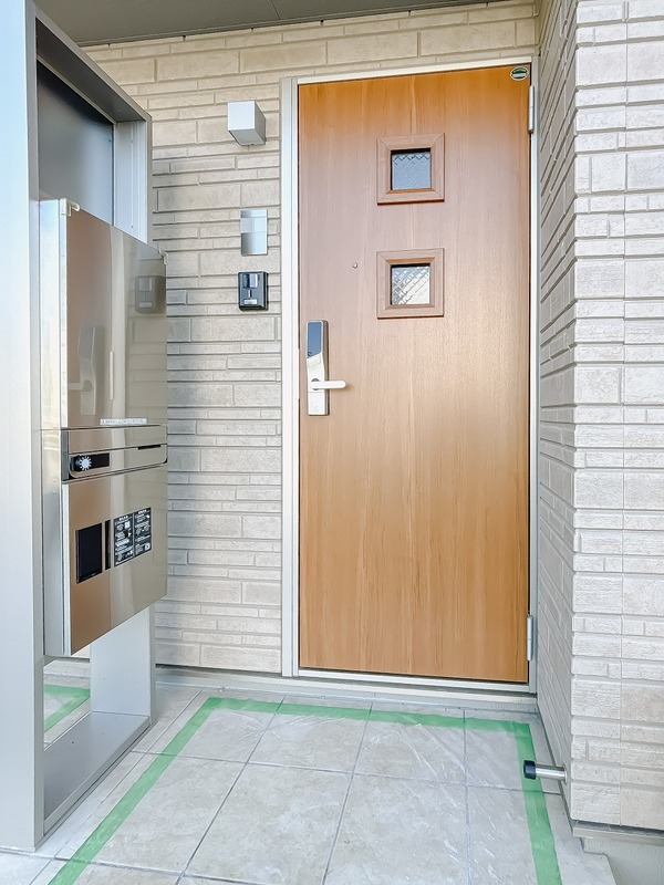 アイビスコートⅡ1階 玄関