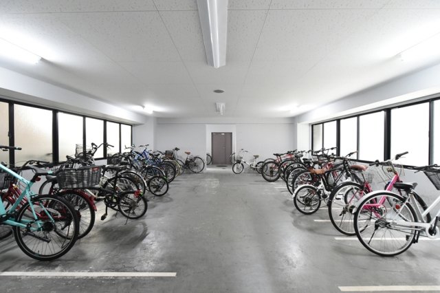 菱和パレス御茶ノ水湯島天神町6階 駐輪場