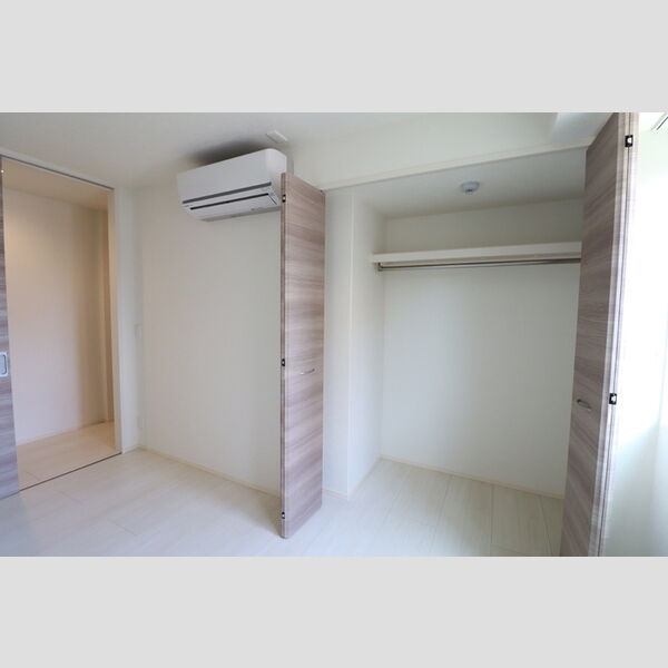 ラ・プランドール クローゼット