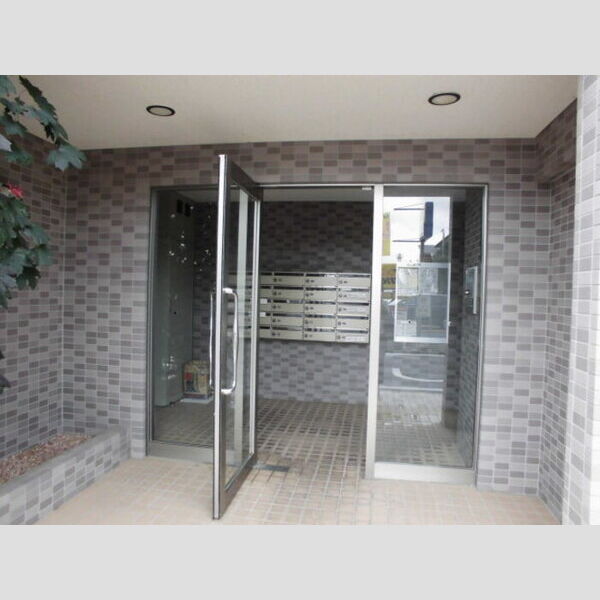 メイプルヒルズ103号室 エントランス