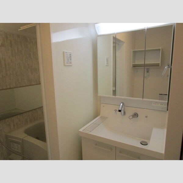 アクシス八幡 洗髪洗面化粧台